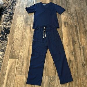 Men’s Greys Anatomy scrub set. Top is size small, bottoms are size medium